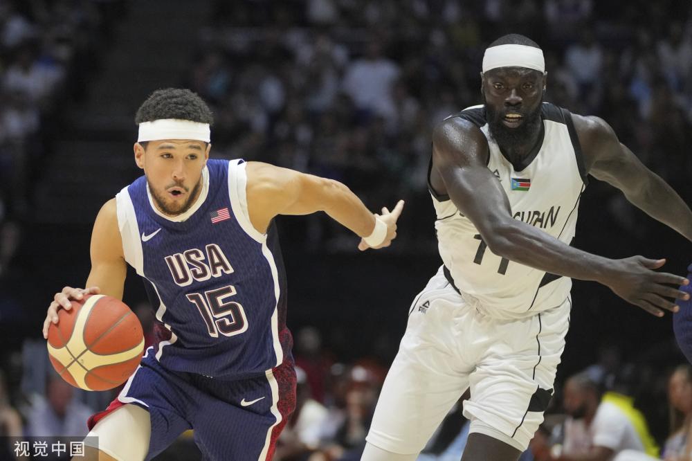 体育“冠军龙服”上新 巴黎奥运会中国体育代表团领奖服发布